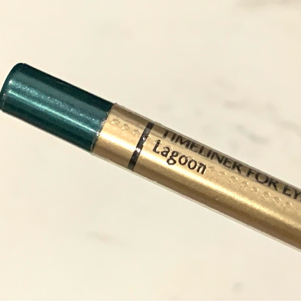 Revlon Timeliner For Eyes LAGOON (green)